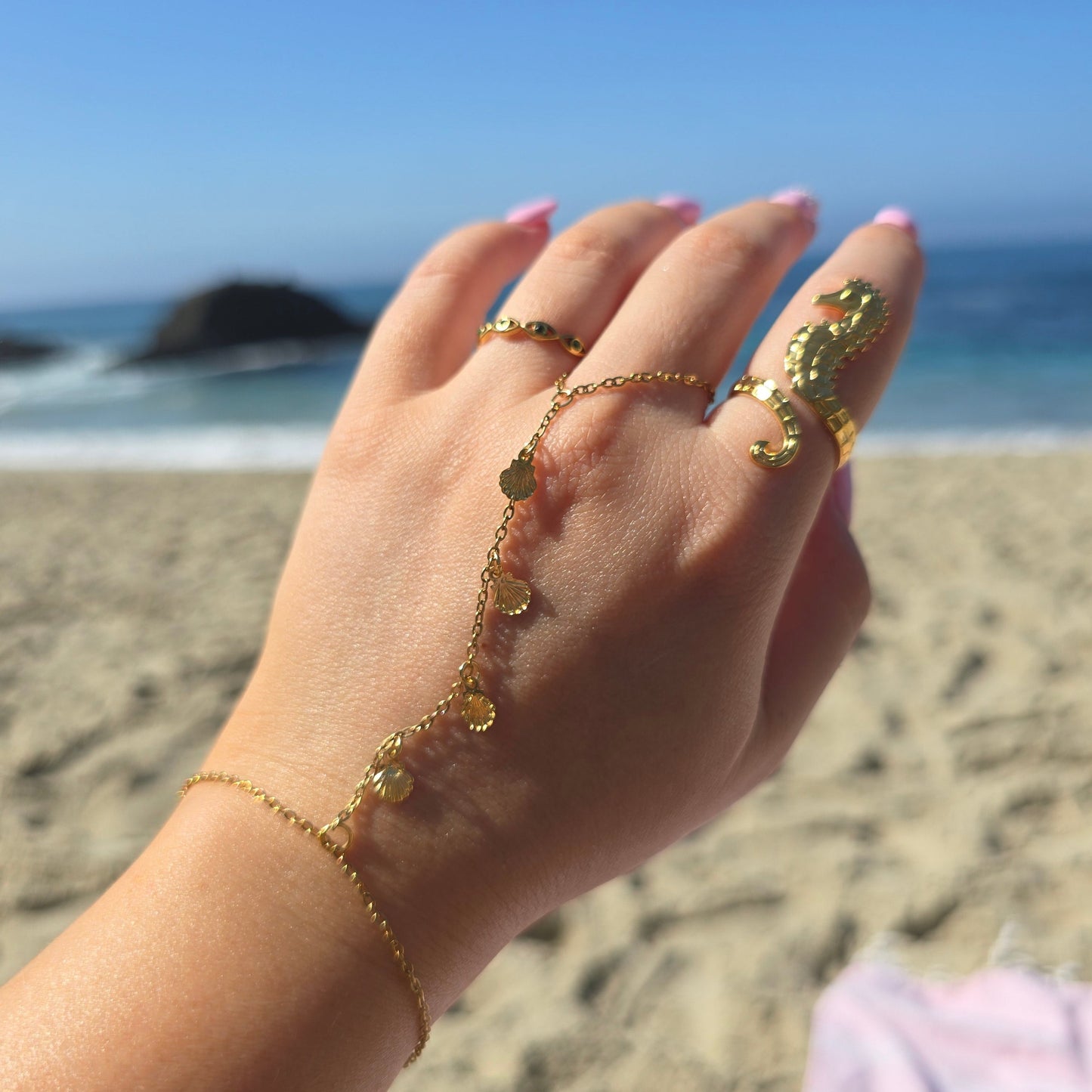 Mini Shells Handchain