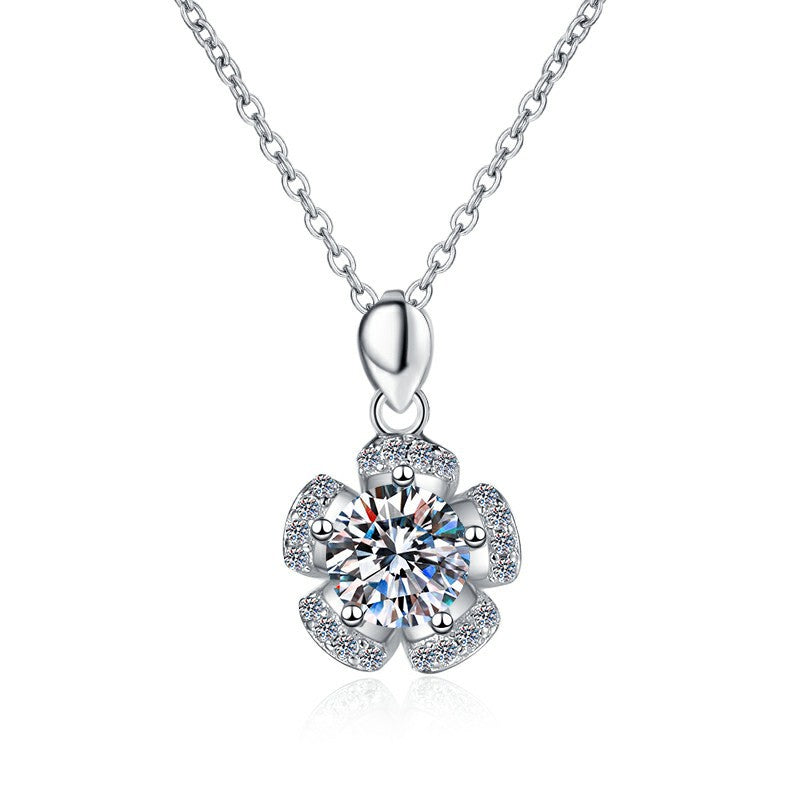 Floral Plum Blossom Pendant Female 1 Carat Moissanite Necklace