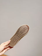 B-Sneakers