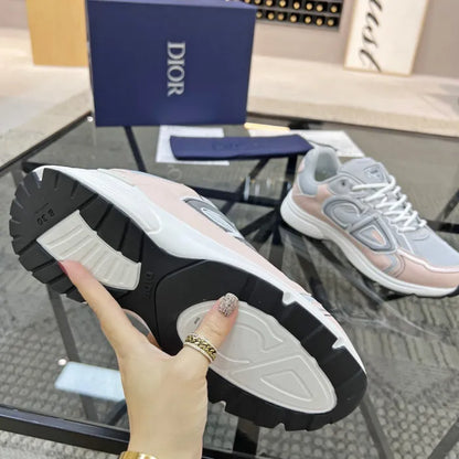 B - SNEAKERS