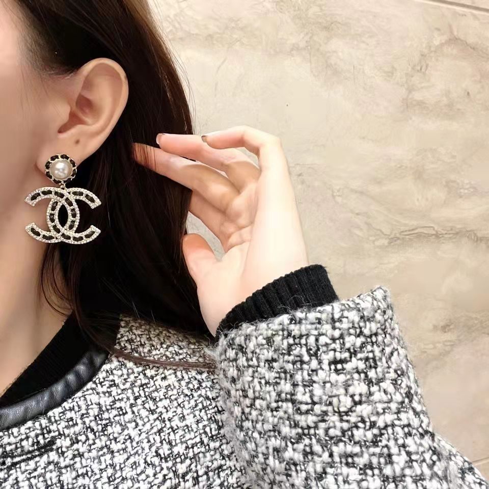 stylish earrings 0112