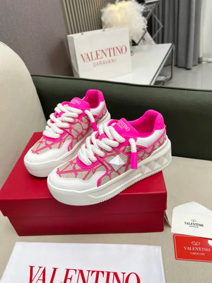 V - SNEAKERS