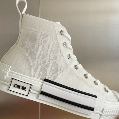 D - SNEAKERS