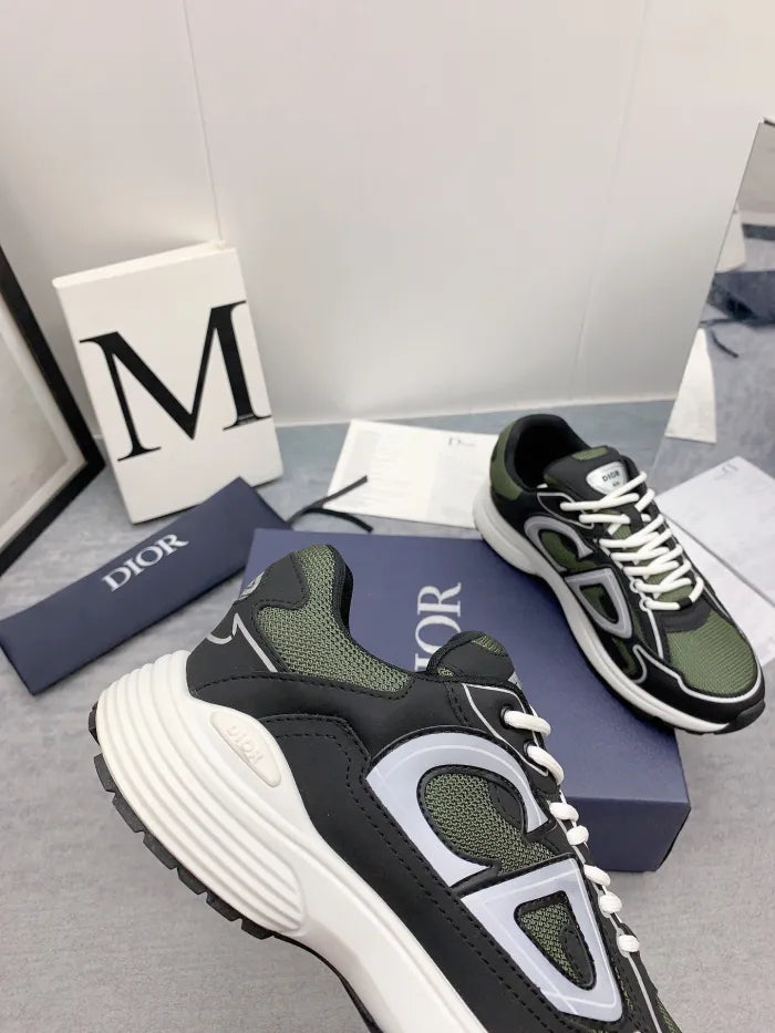 D - SNEAKERS