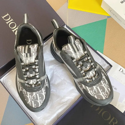 D - SNEAKERS