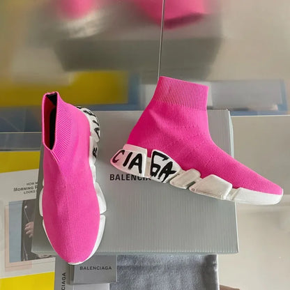 B - SNEAKERS