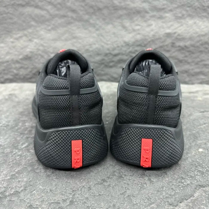 P - SNEAKERS