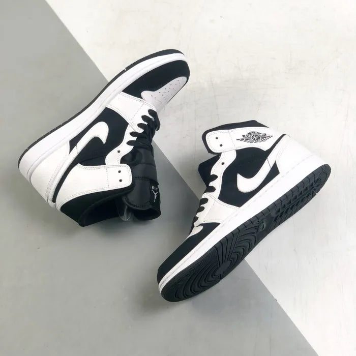 N - SNEAKERS