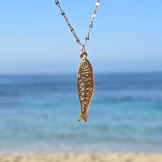 Dainty Dory Necklace