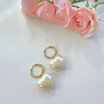 Gabriella Pearl Heart Earring