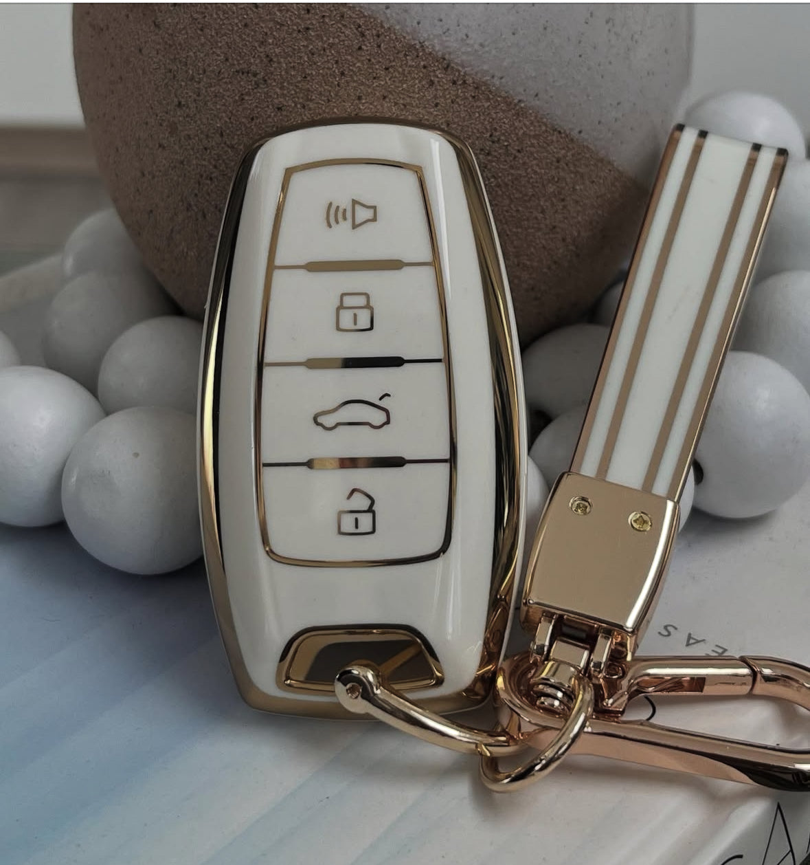 Universal Metal Car Keychain with Gold Trim TPU Lanyard