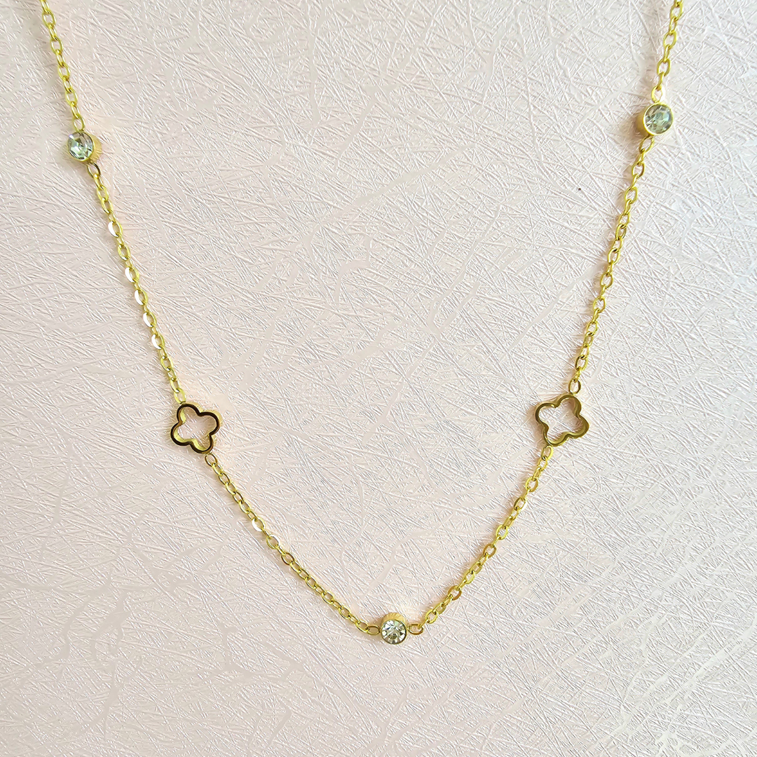 Molly Clover Necklace