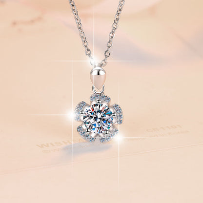 Floral Plum Blossom Pendant Female 1 Carat Moissanite Necklace