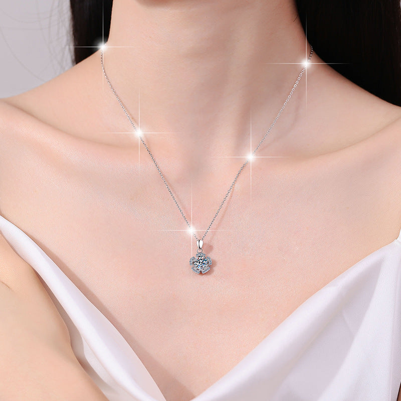 Floral Plum Blossom Pendant Female 1 Carat Moissanite Necklace
