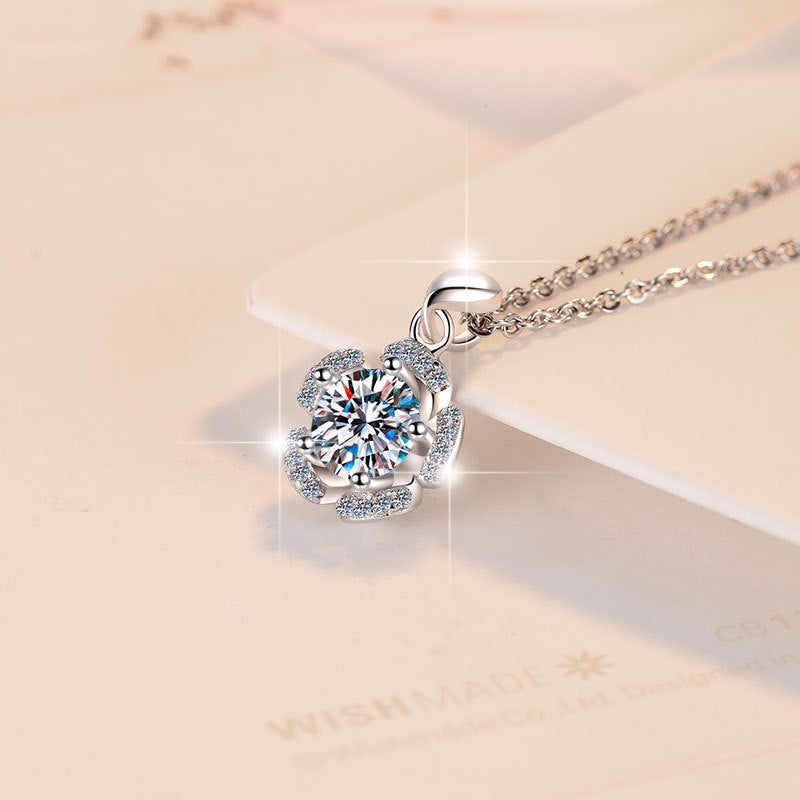 Floral Plum Blossom Pendant Female 1 Carat Moissanite Necklace