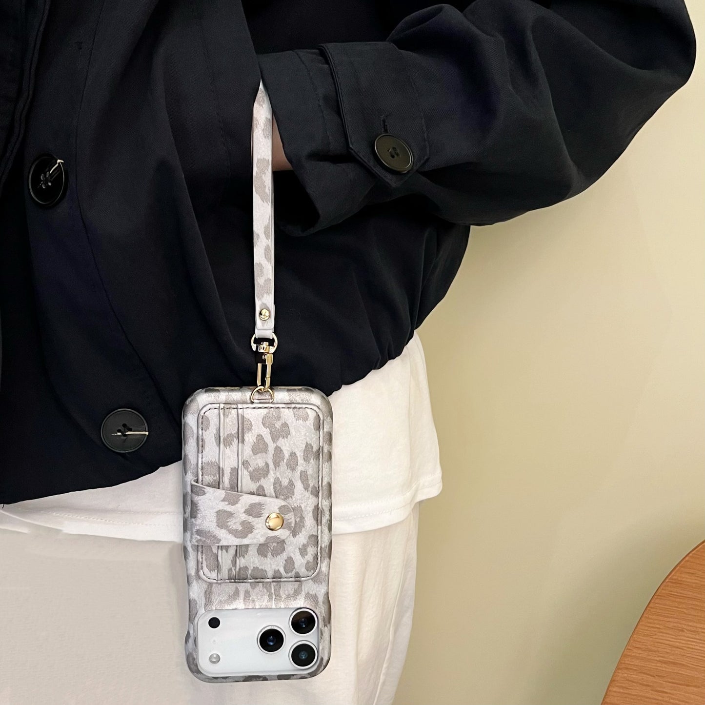 Vintage Leopard Print Lanyard Card Holder, High-End Quality IPhone Case