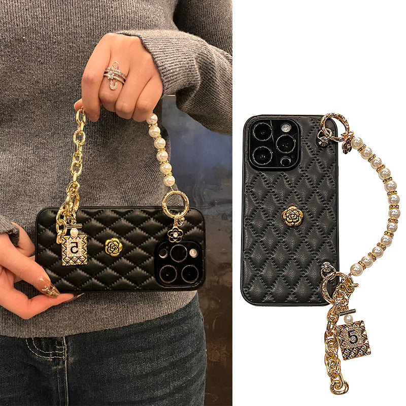 Rhombus Camellia Pearl Bracelet iPhone case Pearl Bracelet