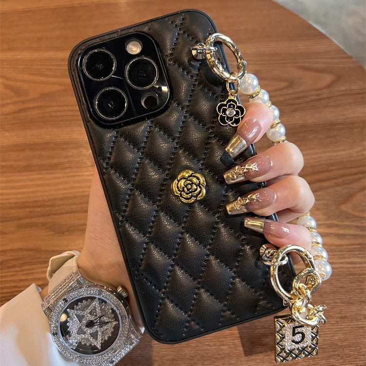 Rhombus Camellia Pearl Bracelet iPhone case Pearl Bracelet