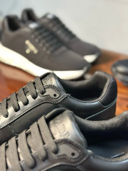 P - SNEAKERS