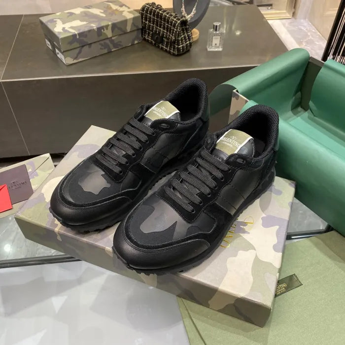 V - SNEAKERS