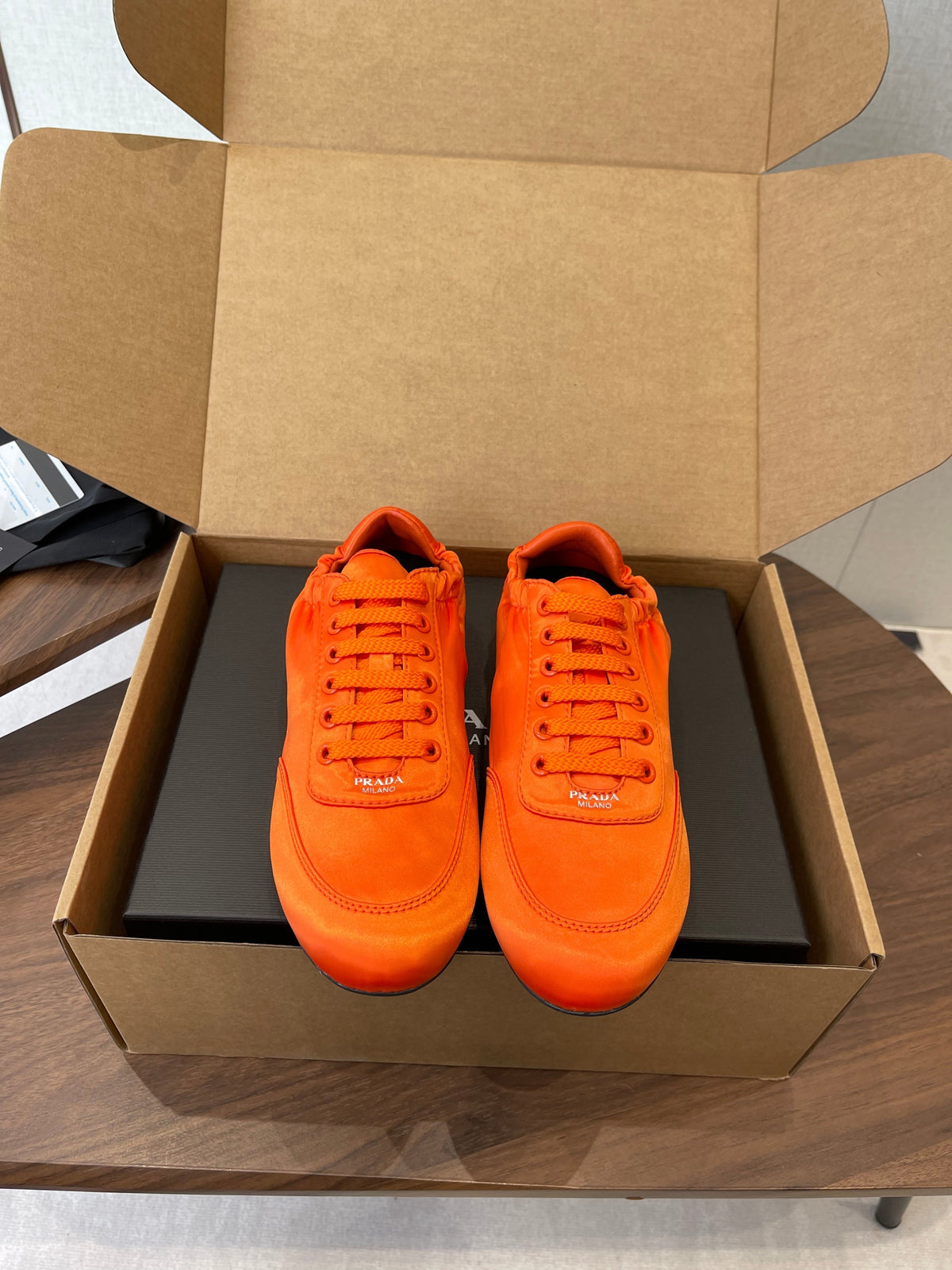 P-Sneakers