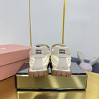 M-Sneakers
