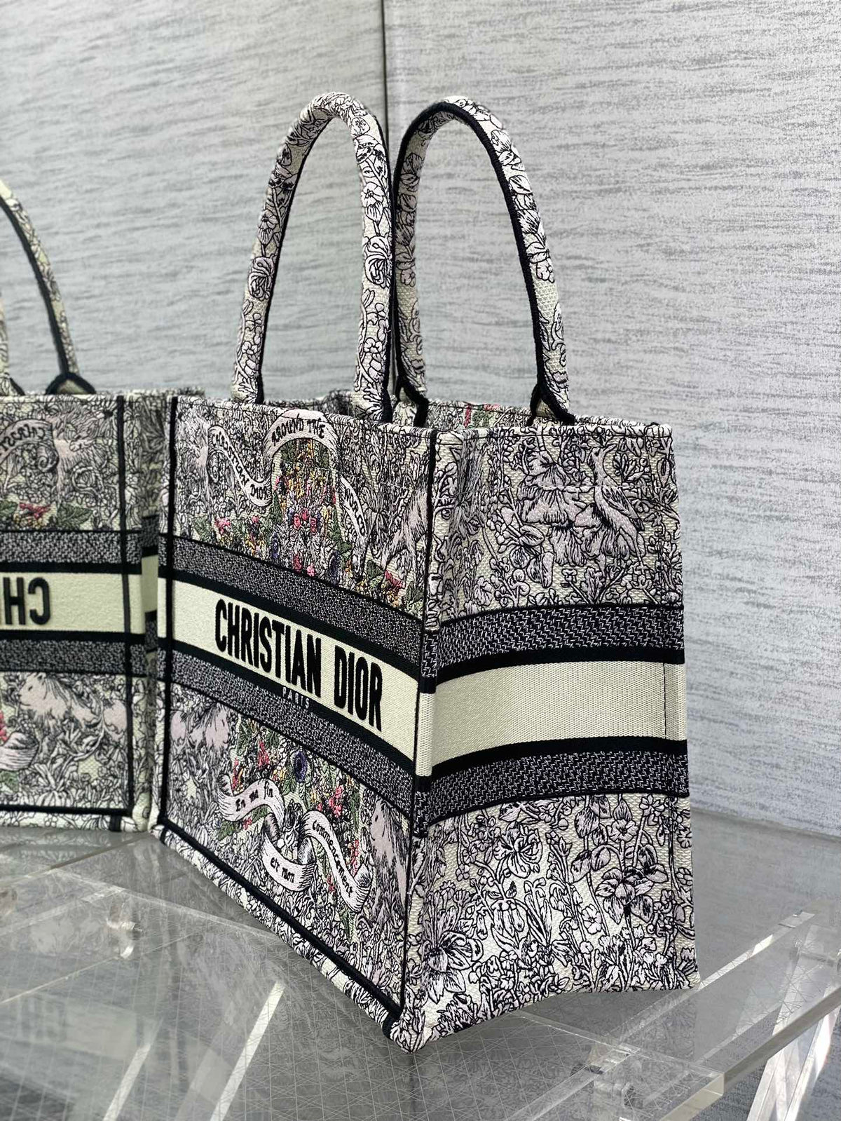 D-Book Tote