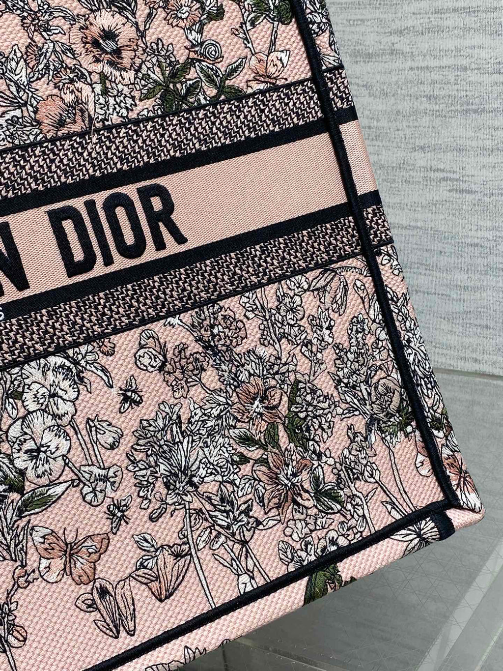 D-Book Tote