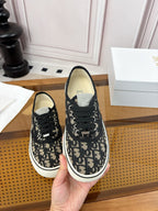 D-Sneakers