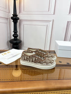 D-Sneakers