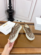 D-Sneakers