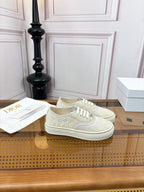 D-Sneakers