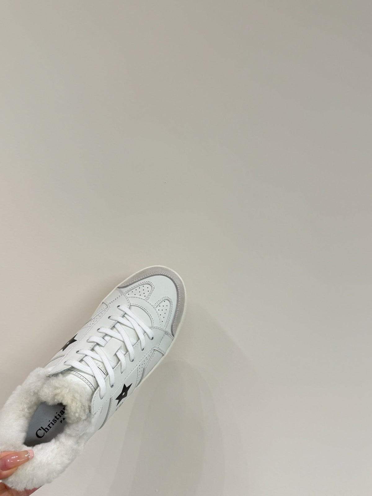 D-Sneakers