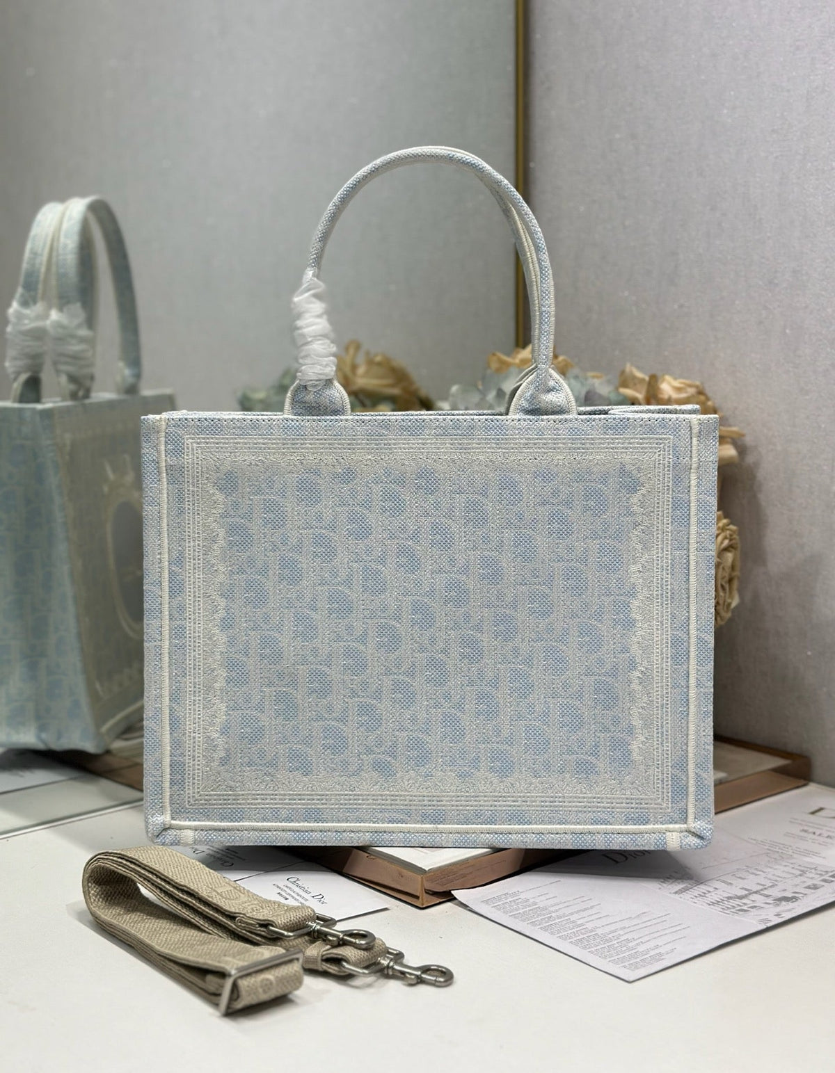 D-Book Tote