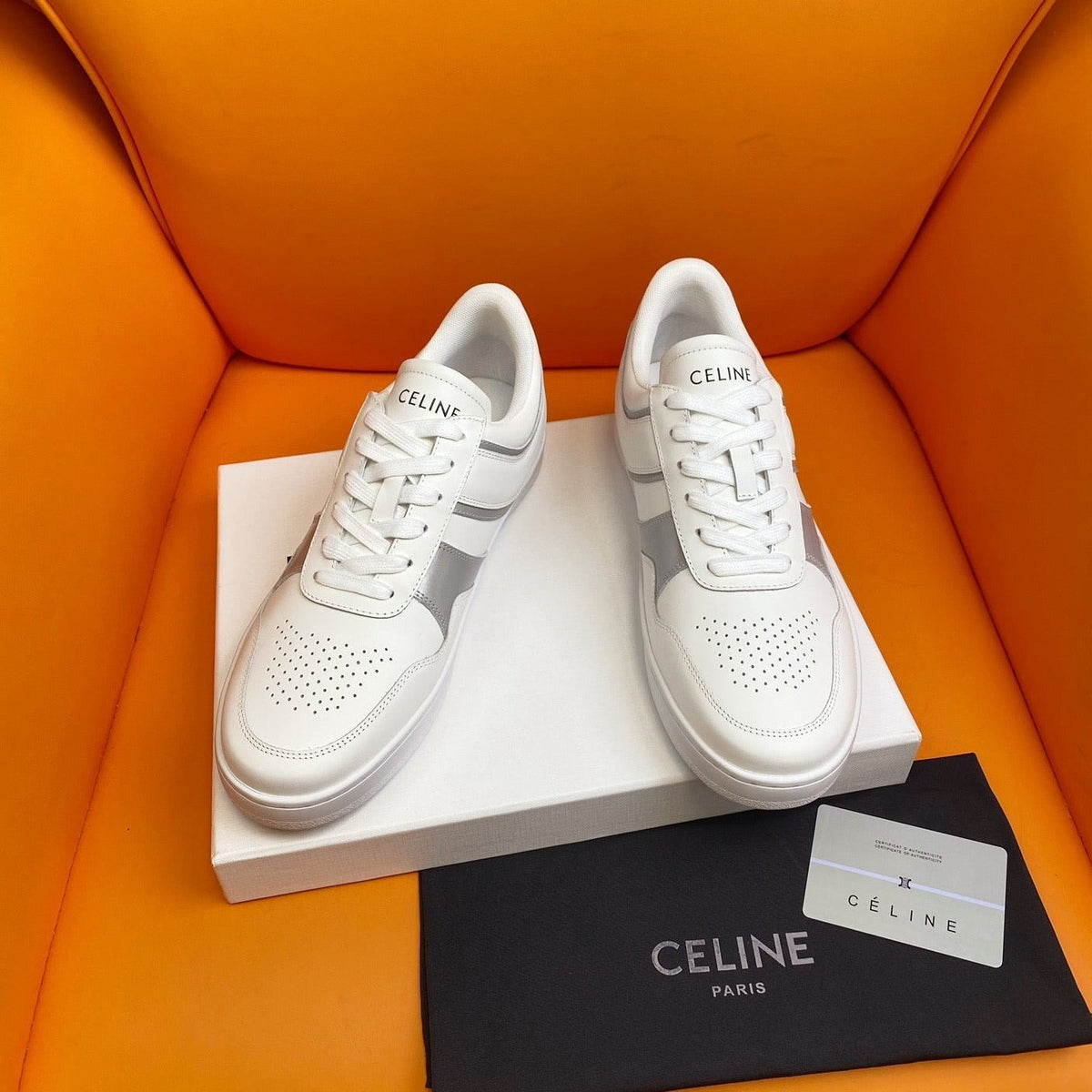 S-Sneakers