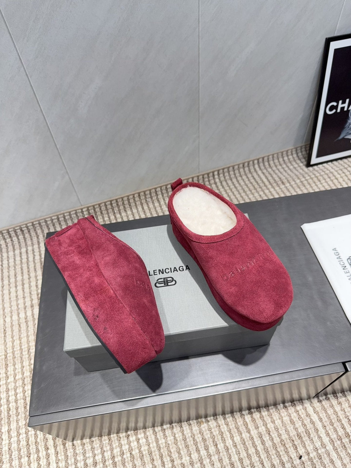 B-Sneakers