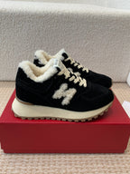 R-Sneakers