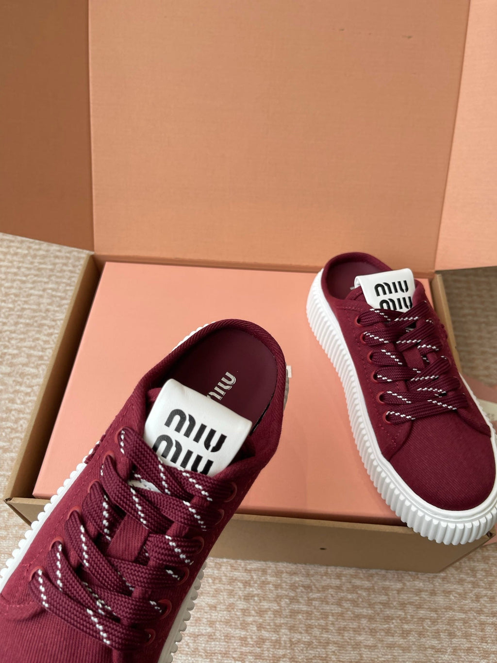 M-Sneakers