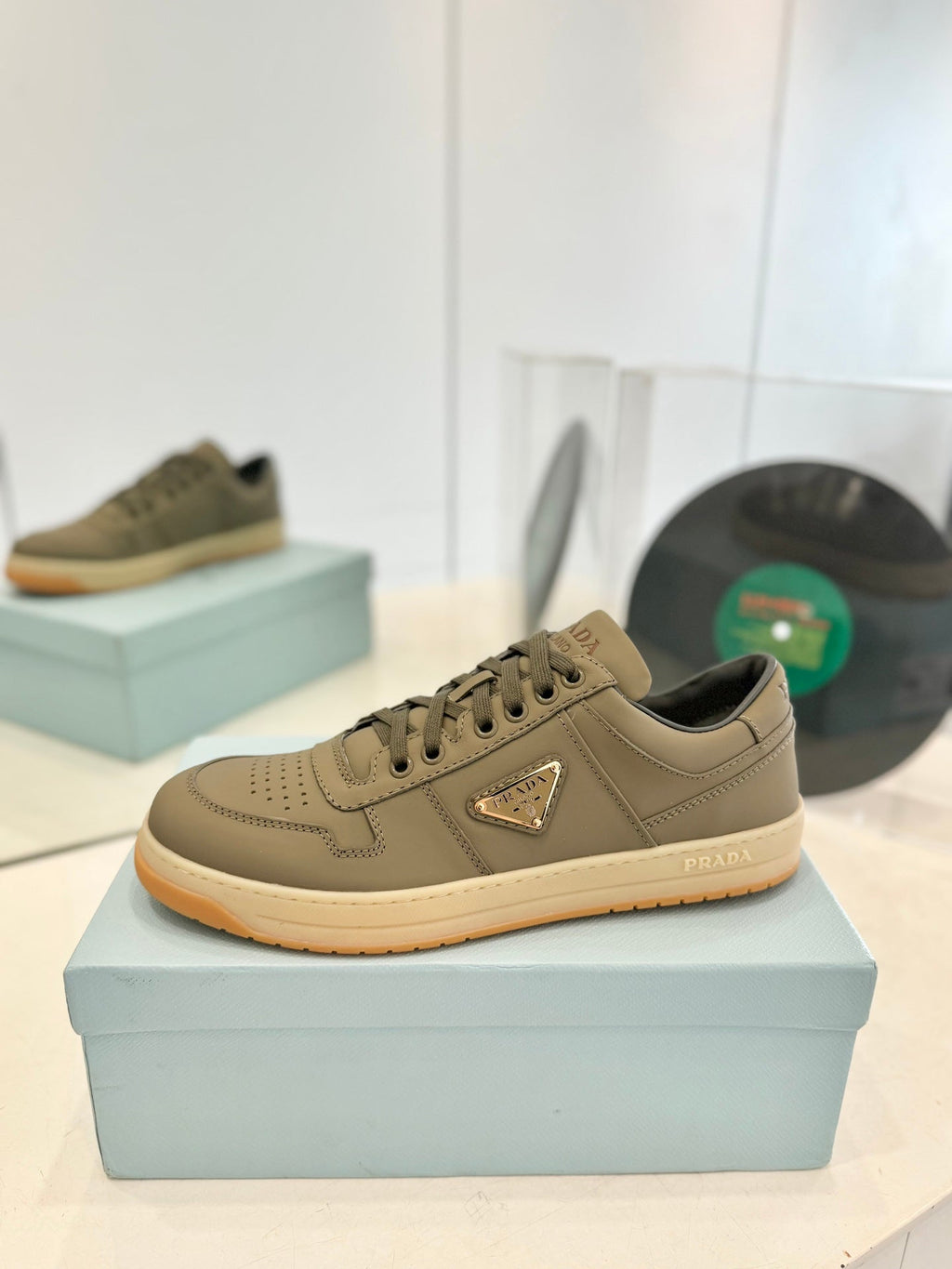 P-Sneakers