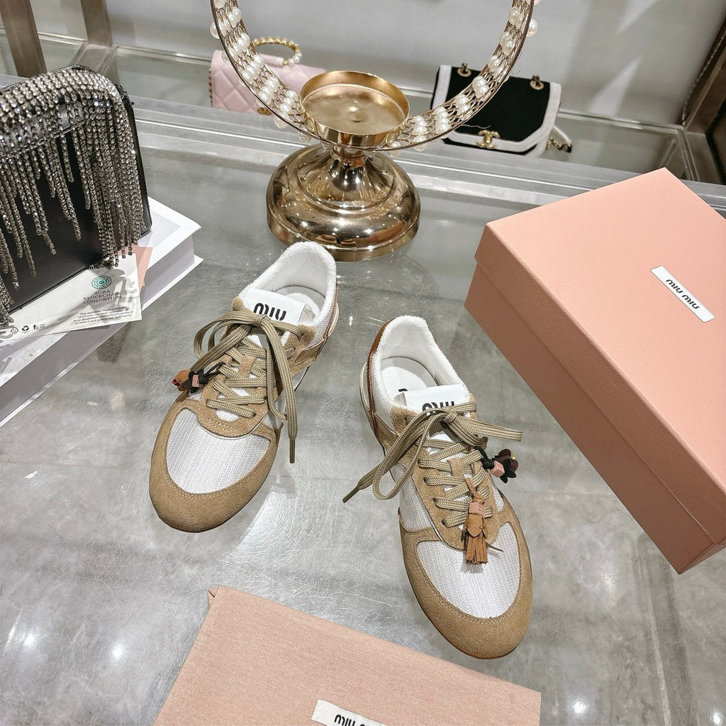 M-Sneakers